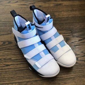 custom lebron soldier 11